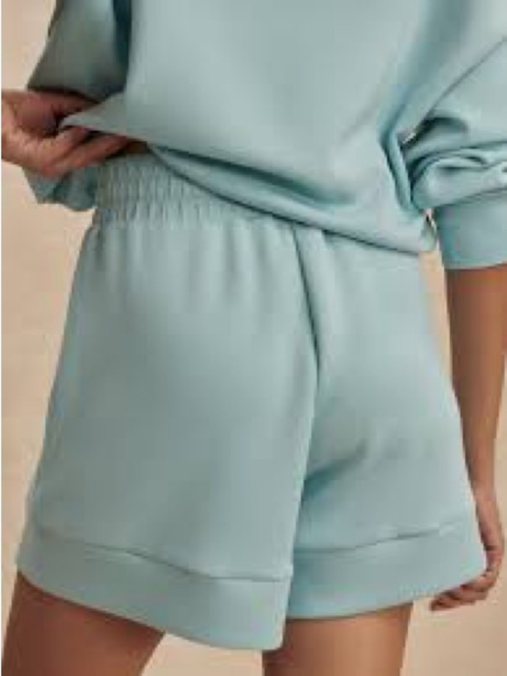 NWT VARLEY Atrium High-Rise Short 4.5" - Picture 4 of 9